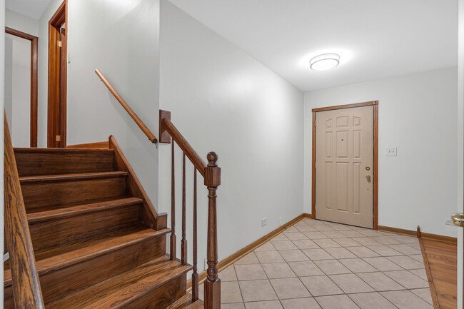 24411 103rd St in Naperville, IL - Building Photo - Building Photo