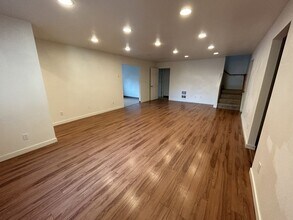 140 B St in Springfield, OR - Building Photo - Building Photo