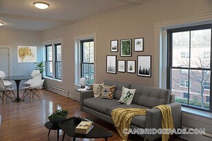 116 Willow St, Unit 3 in Cambridge, MA - Building Photo