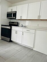 512 Conniston Rd, Unit Apt 512 in West Palm Beach, FL - Building Photo - Building Photo