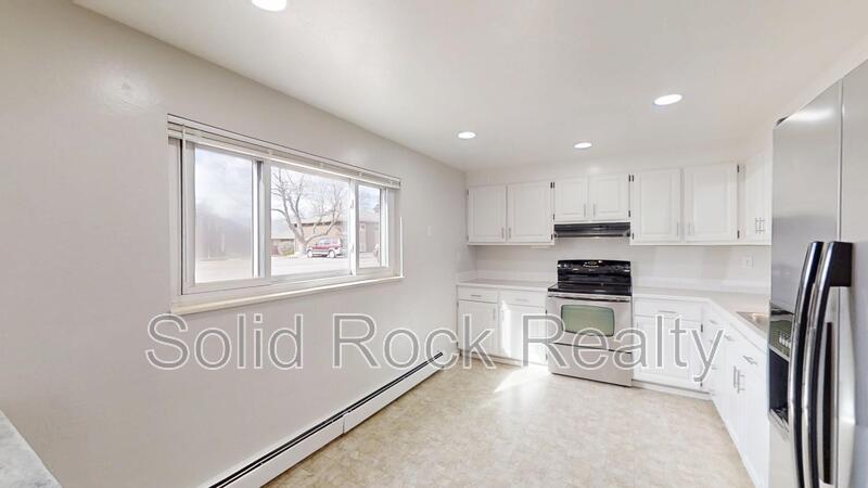 6621 Dublin Loop W in Colorado Springs, CO - Building Photo