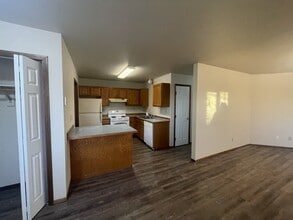 604 E Northern Pacific Ave in Belgrade, MT - Building Photo - Building Photo