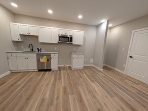 4250 Lancaster Ave, Unit A in Philadelphia, PA - Building Photo - Building Photo