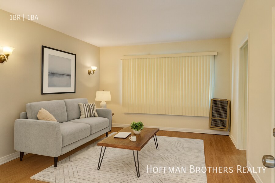 746 S Coronado St in Los Angeles, CA - Building Photo