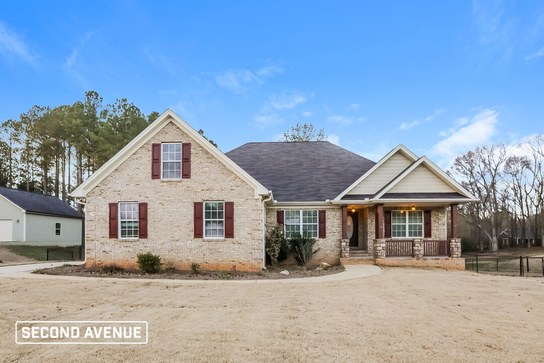 85 Chimney Ridge Ln in Covington, GA - Building Photo