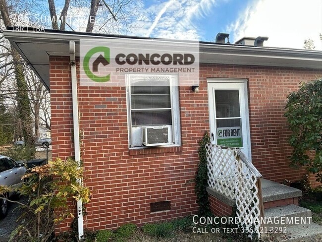 705 Summit Ave in Greensboro, NC - Building Photo - Building Photo