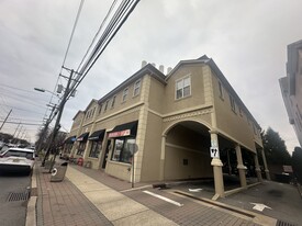 325 Union Blvd in Totowa, NJ - Building Photo