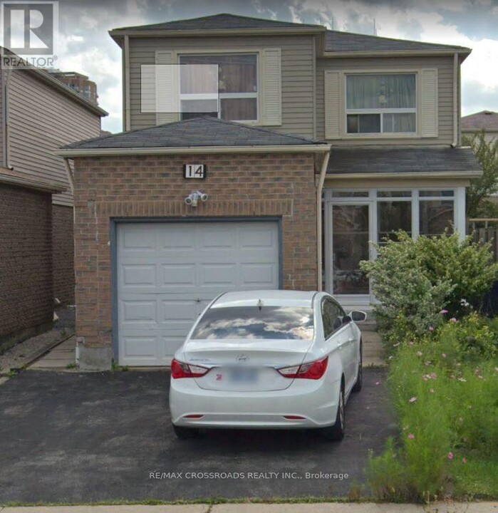 14 Glanvil Crescent in Toronto, ON - Building Photo