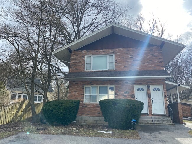 235 Washington Ave, Unit 2Fl