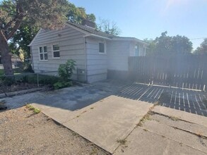3011 W Hood Ave in Kennewick, WA - Building Photo - Building Photo