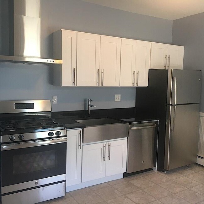 147 Columbia St, Unit 3R in Cambridge, MA - Building Photo - Building Photo