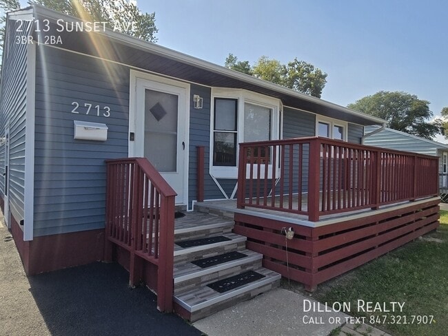 2713 Sunset Ave in Waukegan, IL - Building Photo - Building Photo