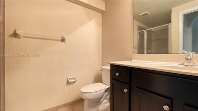17090 SW 95th Terrace in Miami, FL - Building Photo - Building Photo