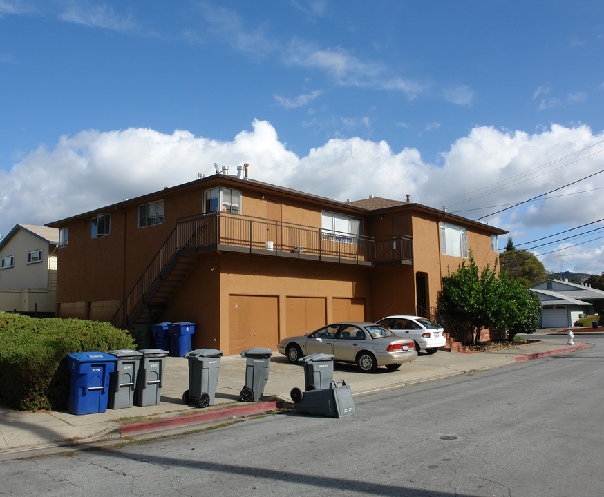 950 Karol Way in San Leandro, CA - Building Photo