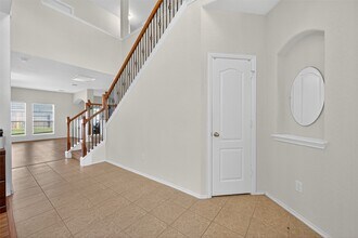 21583 Rose Mill Dr in Kingwood, TX - Foto de edificio - Building Photo