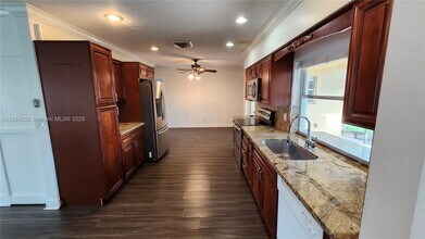 3 Forest Hills Ln in Boca Raton, FL - Building Photo - Building Photo