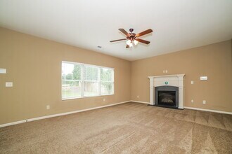 981 Rock Elm Dr in Auburn, GA - Building Photo - Building Photo