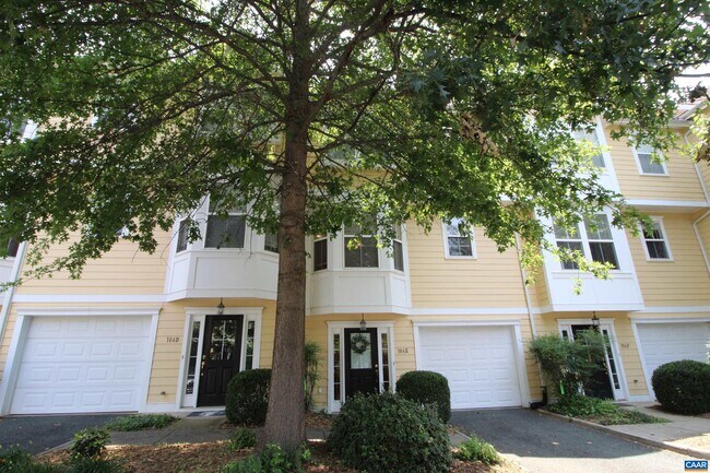 106 Melbourne Park Circle in Charlottesville, VA - Building Photo - Building Photo
