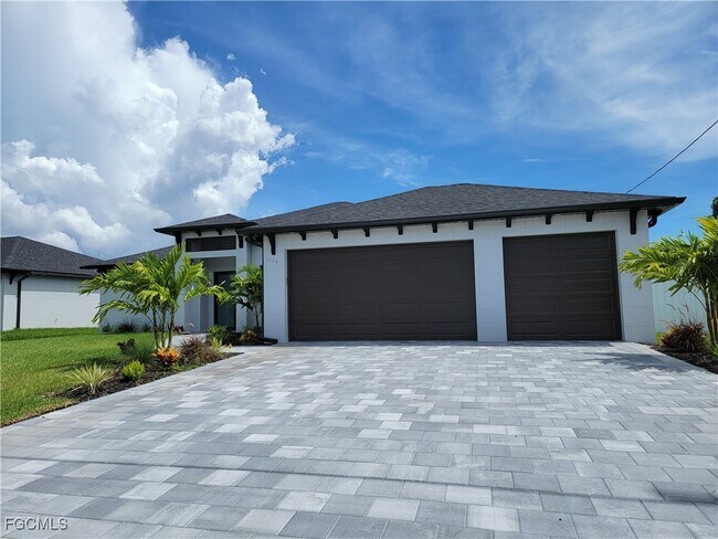 property at 1124 SW 4th Ln