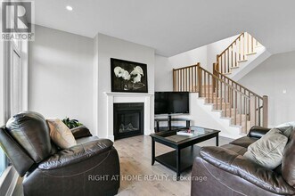 844 Snowdrop Cres in Ottawa, ON - Building Photo - Building Photo