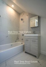 32 Cedar St, Unit RIGHT SIDE in Boston, MA - Foto de edificio - Building Photo