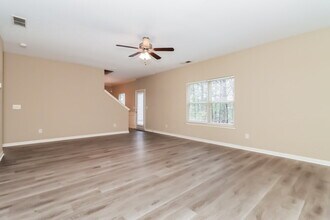 293 Camellia Way in Dallas, GA - Building Photo - Building Photo