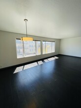 1451 Valencia St, Unit 4 in San Francisco, CA - Building Photo - Building Photo