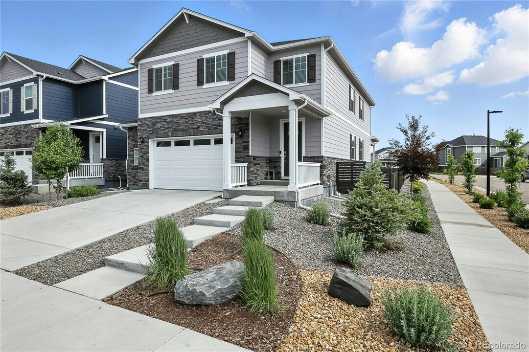 27504 E 1st Pl in Aurora, CO - Building Photo