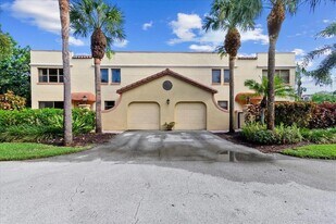 41 Uno Lago Dr in North Palm Beach, FL - Building Photo