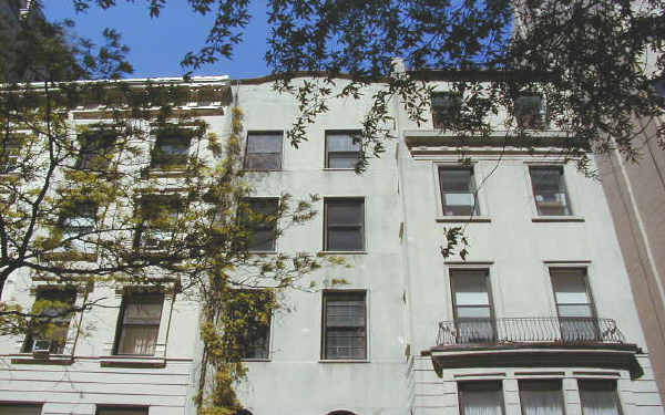 21 E 83rd St in New York, NY - Building Photo