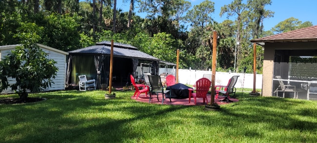 17351 Metcalf Ave in Port Charlotte, FL - Building Photo - Building Photo