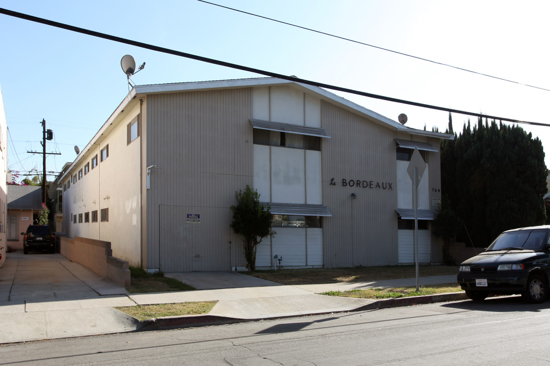 Le Bordeaux in Long Beach, CA - Foto de edificio