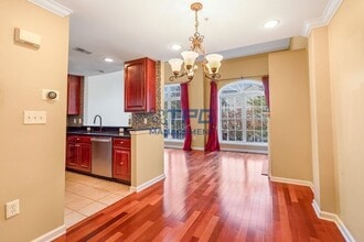 117 Donato Cir in Scotch Plains, NJ - Building Photo - Building Photo