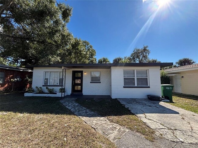 property at 4008 W Laurel St