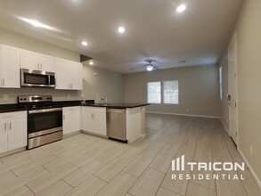 12580 W Via Dona Rd in Peoria, AZ - Building Photo - Building Photo