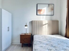 Furnished room/NOT APARTMENT in Brooklyn, NY - Foto de edificio - Building Photo