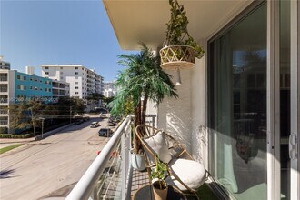 1345 Lincoln Rd in Miami Beach, FL - Building Photo - Building Photo