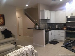 283 SW 7th Ct-Unit -283 in Pompano Beach, FL - Foto de edificio - Building Photo