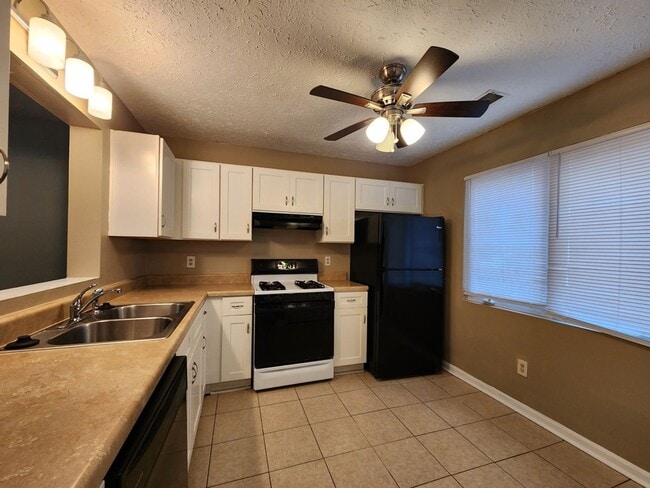 3547 Main Station Dr SW in Marietta, GA - Building Photo - Building Photo