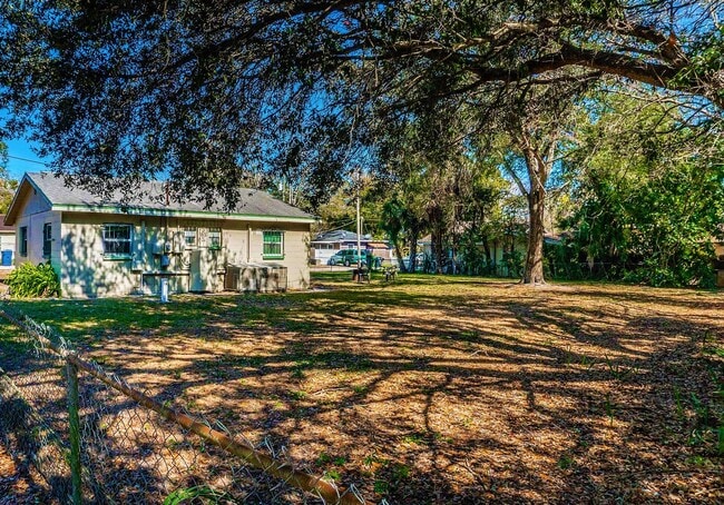 5401 E 14th Ave, Unit B in Tampa, FL - Building Photo - Building Photo