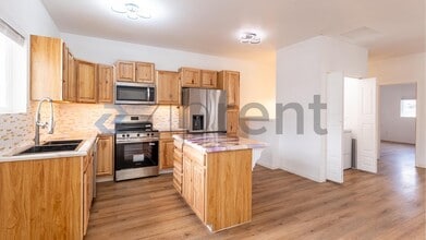 307 E Thorn St in Colfax, WA - Building Photo - Building Photo