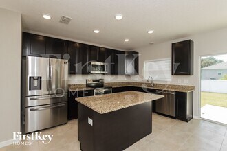 2124 Paoli Dr NE, Unit B-225 in Palm Bay, FL - Building Photo - Building Photo