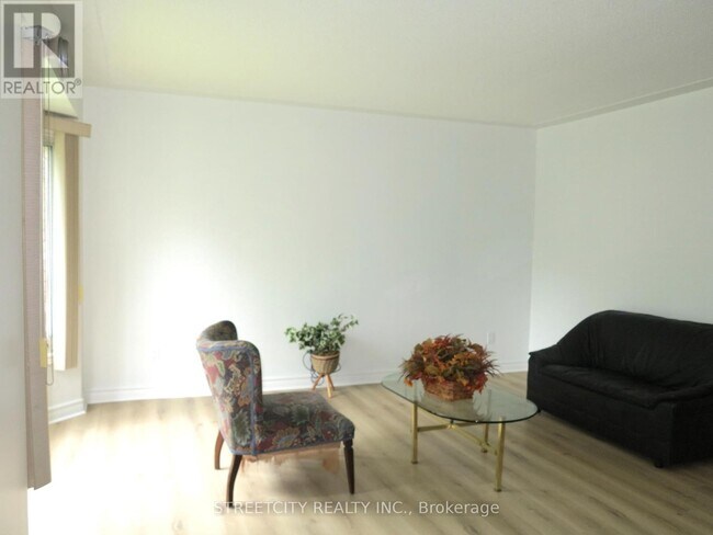 452 Castlegrove Blvd in London, ON - Building Photo - Building Photo