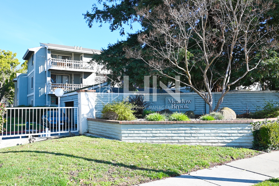 3674 Oakwood Terrace in Fremont, CA - Building Photo