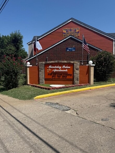 3150 Cliff Creek Crossing Dr