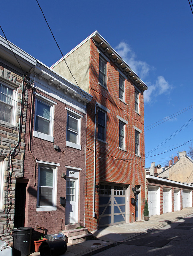 510 S Chapel St in Baltimore, MD - Building Photo - Building Photo