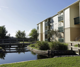 Willowbrook Apartments in New Orleans, LA - Building Photo - Building Photo