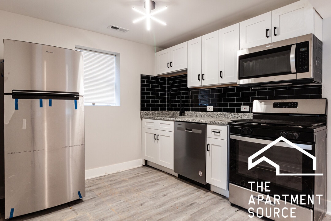 2935 N Lawndale Ave in Chicago, IL - Building Photo