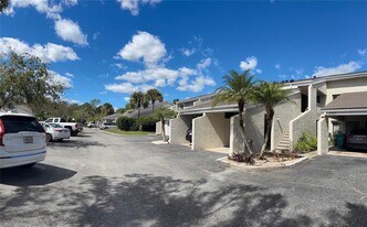 5395 Vineland Rd in Orlando, FL - Building Photo