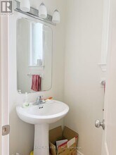215 Via San Marino St in Ottawa, ON - Building Photo - Building Photo